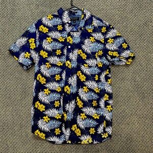 Banana republic men’s medium Hawaiian shirt